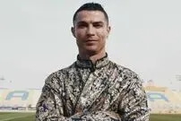 (عکس) حمله هواداران به رونالدو و ماشین ۵۵۰ میلیاردی اش