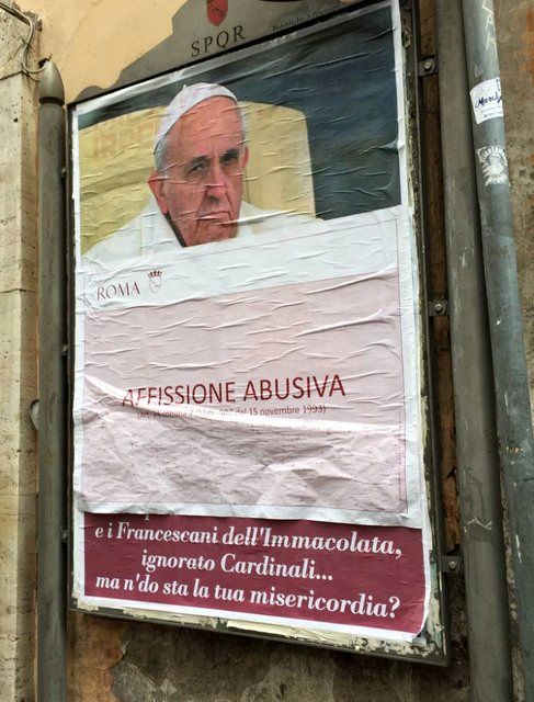 نصب پوسترهای ضد پاپ در رم