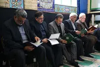 تصاویر/ روحانی در مراسم سالگرد مادرش