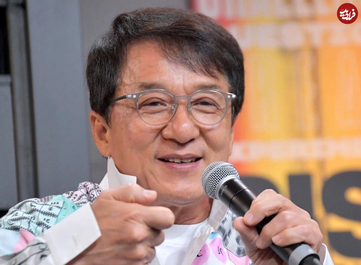 عکس؛ سفر در زمان؛ چهره و تیپ متفاوت «جکی چان» در 27 سالگی در پاریس؛ سال 1359