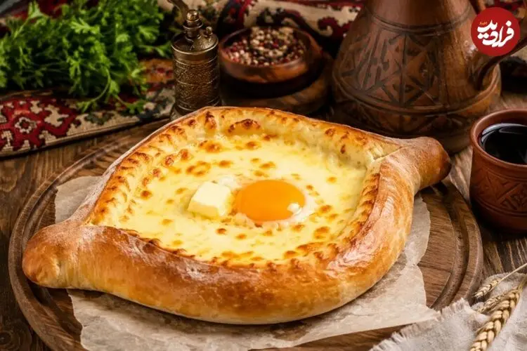 طرز تهیه خاچاپوری؛ راز غذای محبوب گرجی‌ها با پنیر و تخم‌مرغ در خانه
