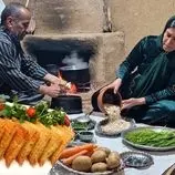 ببینید| غذای روستایی در ایران؛ تهیه سوپ سبزیجات و سمبوسه توسط زوج روستایی