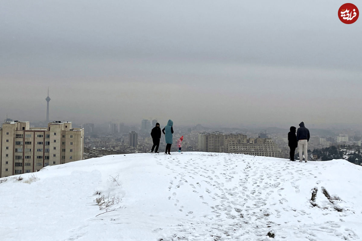 تصاویر/ اولین بارش برف ۱۴۰۰ در تهران