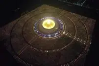(ویدئو) روشن شدن یک معبد با صد هزار شمع در تایلند