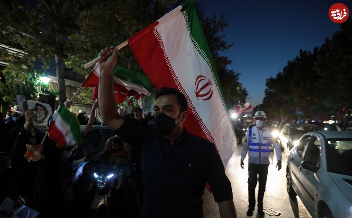 تصاویر/ جشن شبانه حامیان رئیسی در مشهد