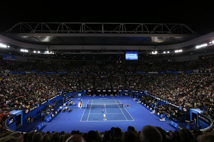 (تصاویر) توقف فینال تنیس استرالیا به خاطر یک معترض