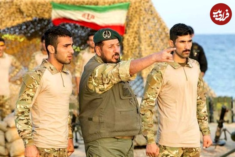 عکس؛ سفر به تاریخ؛ «فرماندۀ مسابقۀ فرمانده» در کنار «سردار سلیمانی»؛ دهۀ 70