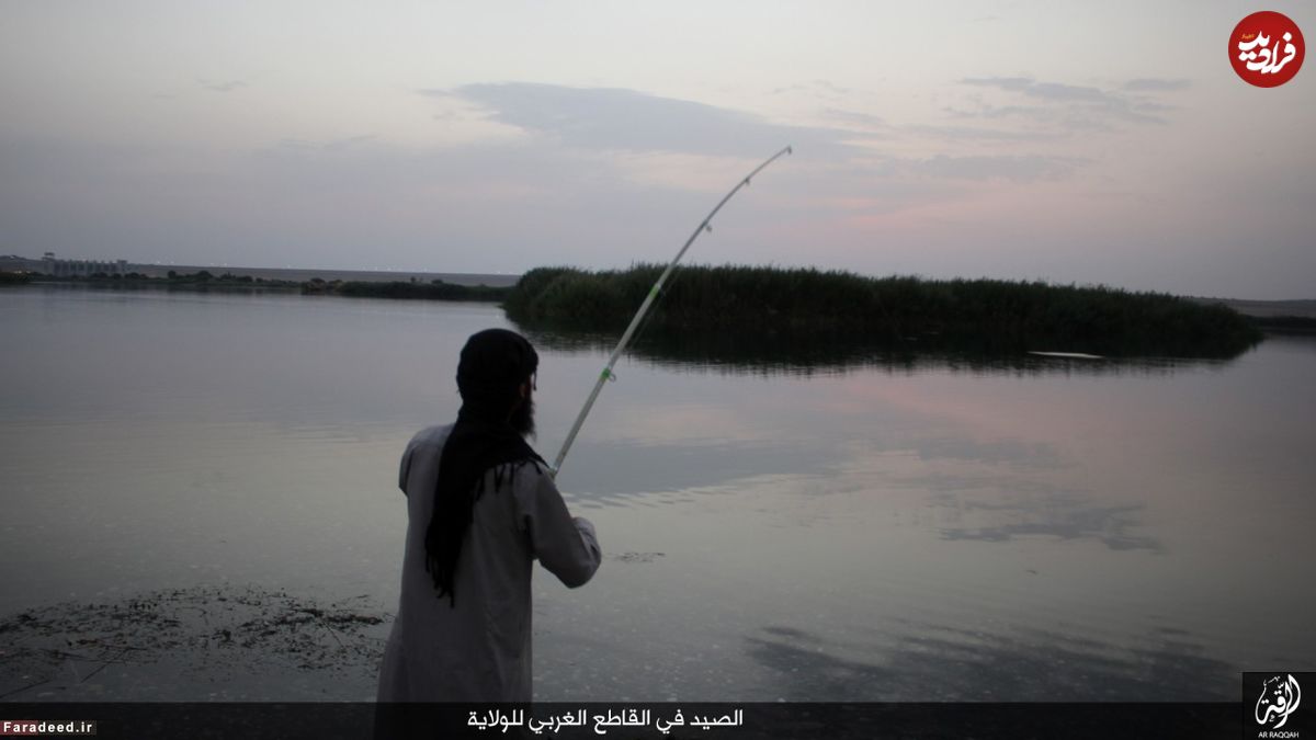 (تصاویر) داعشی‌ها در حال ماهیگیری
