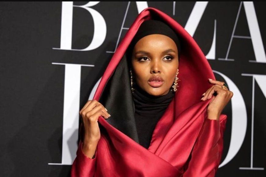 (تصویر) حجاب کامل مدل مشهور آمریکایی روی فرش قرمز کن