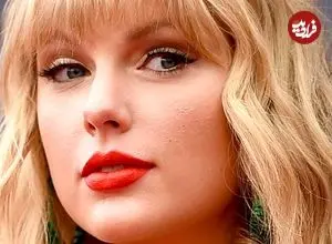 عکس| سفر در زمان؛ «تیلور سوئیفت 19 ساله» در حاشیه مراسم گرمی در کالیفرنیا؛ سال 1386