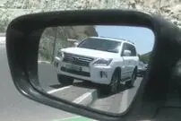 (ویدئو) فرار عجیب گران‌ترین شاسی‌بلند ایران از ترافیک جاده چالوس!