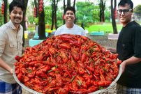 ببینید؛ غذای روستایی در هند؛ پخت یک غذای محلی و تند با خرچنگ