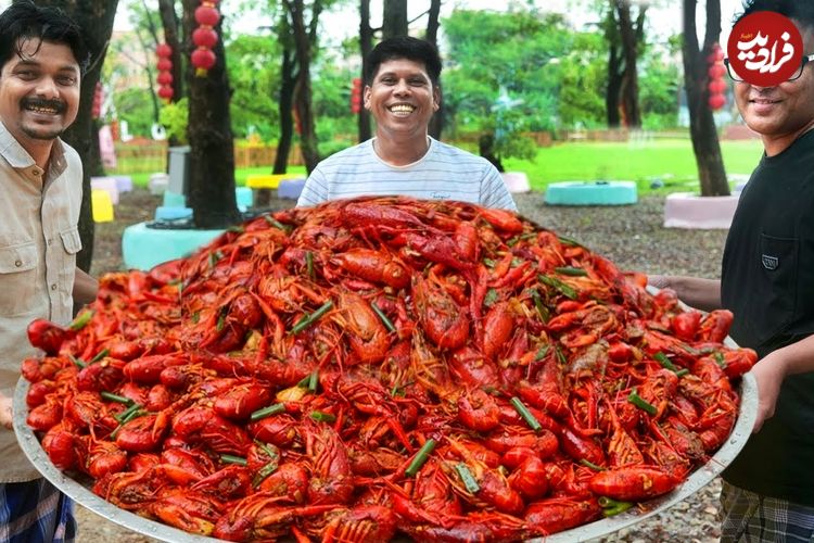 ببینید؛ غذای روستایی در هند؛ پخت یک غذای محلی و تند با خرچنگ