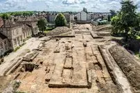 مقبرۀ 2 هزارسالۀ «مدیر نمایش‌های گلادیاتوری» در اثر سیلاب از زیر خاک بیرون آمد