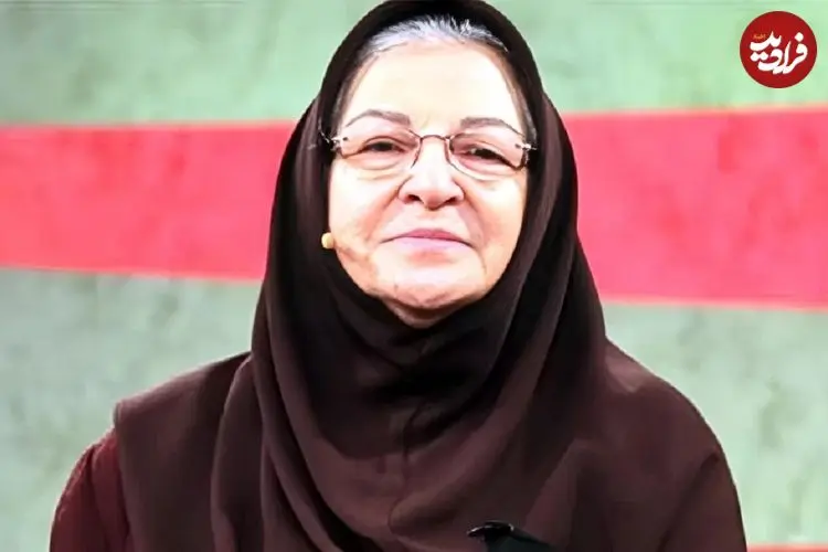 ببینید؛ آزیتا لاچینی هستم...