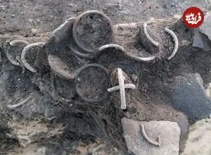 گنج «دستبندهای شیشه‌ای» بعد از 800 سال از زیر خاک بیرون آمد