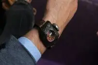 (عکس) ساعت یک میلیون دلاری عجیب از جنس شهاب‌سنگ