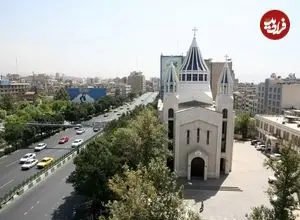 عکس| سفر به تهران قدیم؛ «کلیسای سرکیس مقدس در خیابان کریم خان»؛ سال 52