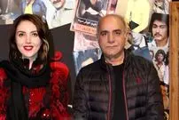 عکس| سفر زمان؛ «پرویز پرستویی» در 26 سالگی در پشت‌صحنۀ یک تئاتر؛ سال 60