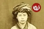 عکس| سفر زمان؛ پسر نوجوان کرد با اسلحه و قطار فشنگ در دوران قاجار