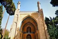 عکس| سفر به ایران قدیم؛ مردان اصفهانی بالای «منار جنبان»؛ بیش از یک قرن قبل