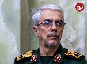 عکس؛ سفر در زمان؛ «سرلشکر باقری» به همراه معاونان اش در کربلا؛ سال 1402