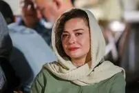 عکس| سفر زمان؛ تیپ و چهره «مهراوه شریفی‌نیا» در اکران «سالن 4»