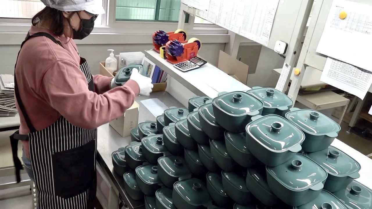 (ویدئو) فرایند شگفت انگیز تولید ظروف آشپزخانه سیلیکونی در کره جنوبی