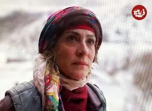 عکس| سفر در زمان؛ «ویشکا آسایش» در اولین فیلم اش در 25 سالگی؛ سال 76