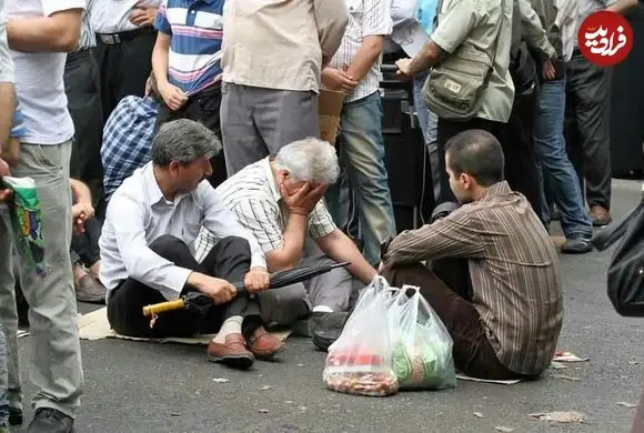عکس| سفر به ایران قدیم؛ «تهرانی ها در صف خواربار»؛ سال 1358