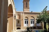معماری خاص خانۀ قاجاری در یزد که حالا «دانشکدۀ معماری» است