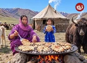 ببینید| غذای روستایی در افغانستان؛ مراحل پخت نان سنگک در کوهستان