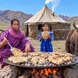 ببینید| غذای روستایی در افغانستان؛ مراحل پخت نان سنگک در کوهستان