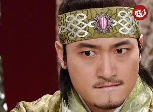 عکس| سفر زمان؛ «یونگ‌پو» و همسرش با لباس سنتی در جشن تولد یک‌سالگی دخترشان