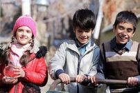 عکس؛ سفر در زمان؛ «الهام و بازیگر نقش کودکی آرزو» در پشت صحنه سریال از سرنوشت 1؛ سال 98