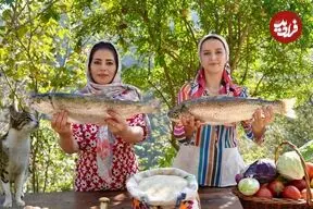 ببینید| غذای روستایی در ایران؛ پخت ماهی شکم پر در طبیعت