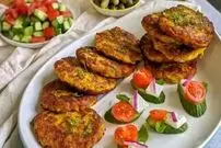 انتخابی عالی برای شام سبک؛ کوکو ذرت و نخودفرنگی
