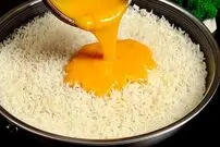 ببینید| طرز تهیه یک غذای ساده و فوری با یک پیمانه برنج و 4 تخم مرغ
