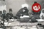 عکس| سفر زمان؛ یک دانش آموز در حال فلک شدن در مکتب و در دوران قاجار