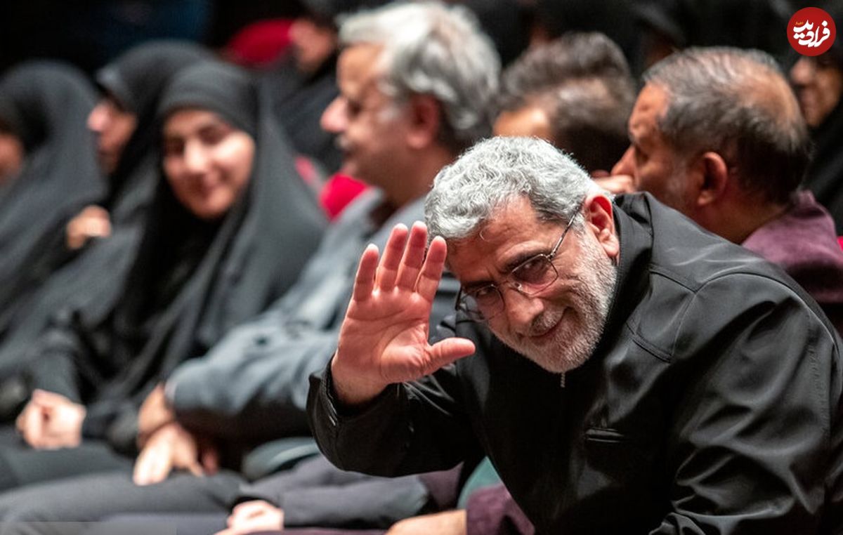 عکس؛ سفر به تاریخ؛ «سردار قاآنی و دختر سردار سلیمانی» در یک کنگرۀ شعر؛ سال 1403