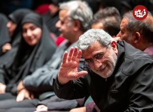 عکس؛ سفر به تاریخ؛ «سردار قاآنی و دختر سردار سلیمانی» در یک کنگرۀ شعر؛ سال 1403