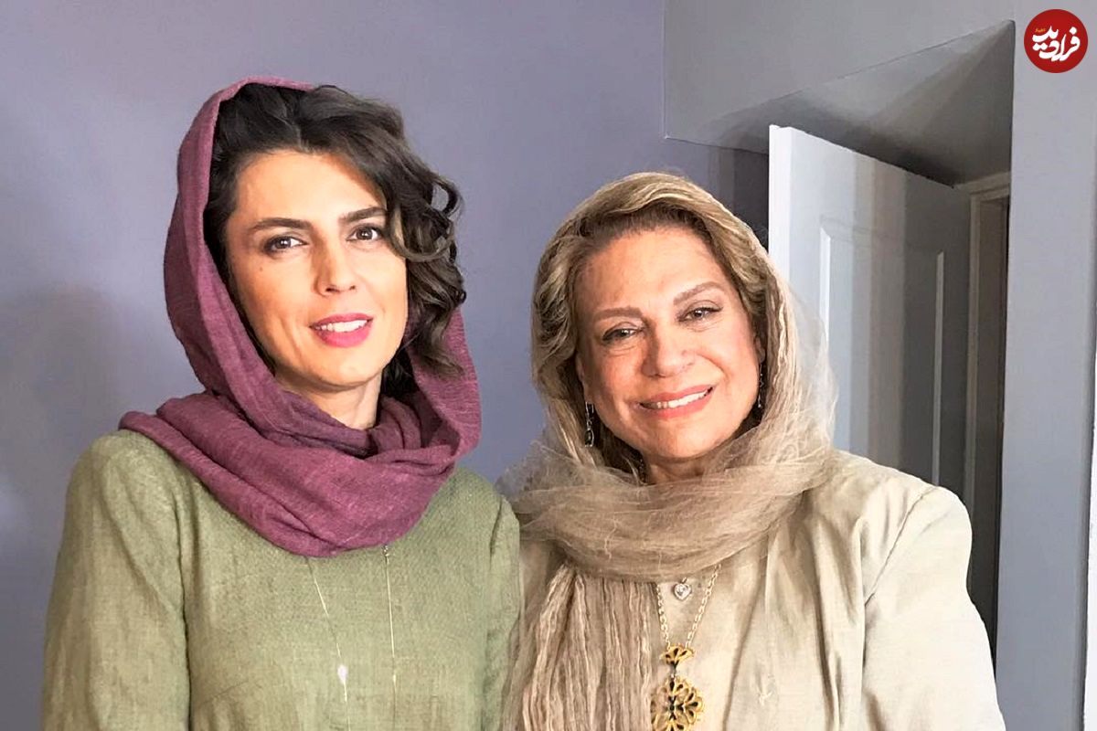 عکس؛ سفر در زمان؛ «گوهر خیراندیش» در کنار افسران نیروی دریایی ایران؛ دهه 80