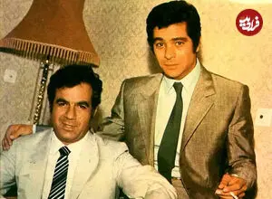 عکس| سفر زمان؛ «ایرج قادری» در حال گریم «بهروز وثوقی» در پشت صحنه فیلم بت؛ سال 55