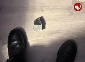 شهاب‌سنگ ارزشمندی که سقف خانه را سوراخ کرد و کنار تلویزیون افتاد