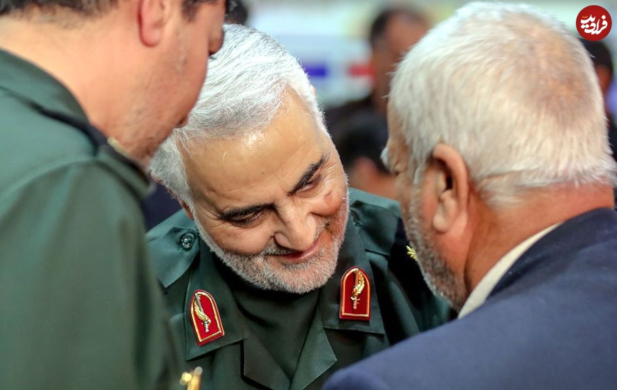عکس؛ سفر به تایخ؛ دیدار «حاج قاسم سلیمانی» با «امیر موسوی، فرماندۀ ارتش»؛ سال 1398