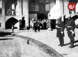 سفر در زمان؛ خاطرات میلسپو: وزارت دادگستری و شهربانی به توطئه کنندگان پیوسته بودند و برای ناراحت کردن و بی اعتبار ساختن ما از حدود وظایفشان فراتر می‌رفتند