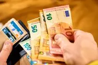 قیمت یورو امروز دوشنبه 31 فروردین 1405