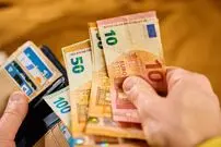 قیمت یورو امروز دوشنبه 31 فروردین 1405