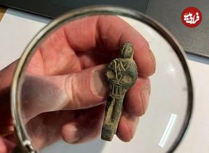 (تصویر) کشف آدمک 6 سانتی‌متری 500 ساله که احتمالا «جاکلیدی» بوده است