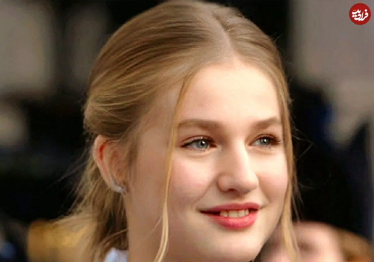 عکس| سفر در زمان؛ «لئونور، دختر پادشاه اسپانیا» در 2 سالگی در کنار پدرش در مادرید؛ سال 1386